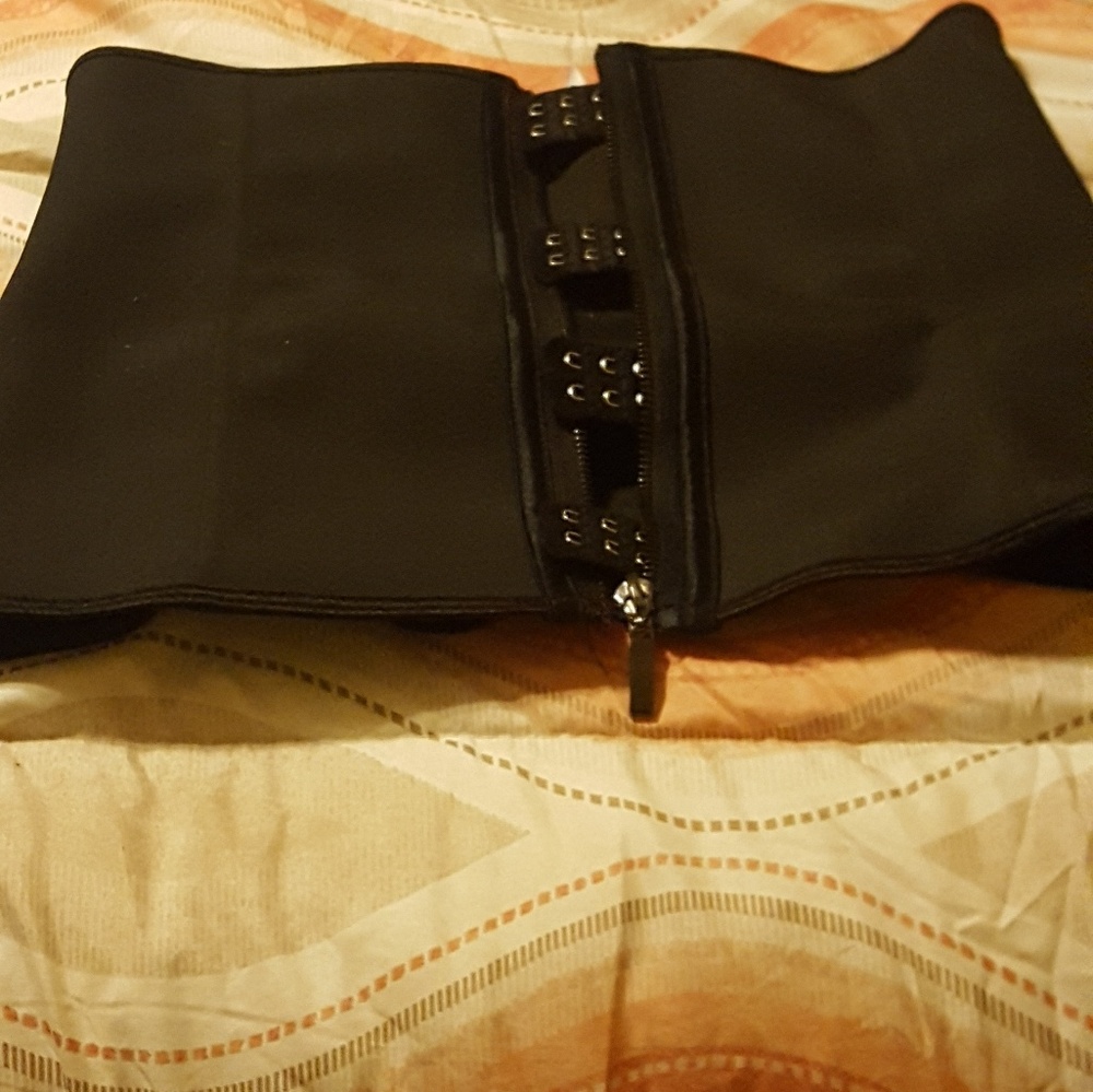Waist trainer